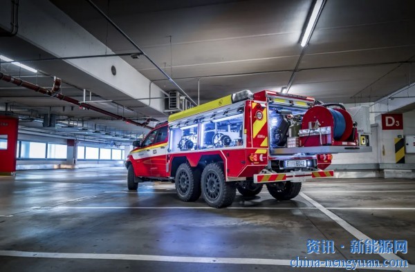 10分钟内完全压制！一种用于电动汽车电池火灾的消防车