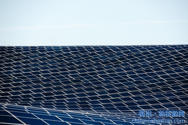 2022年太阳能光伏占中国新增发电量的44%