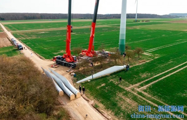 全球首个木制风力发电机叶片在德国完成安装