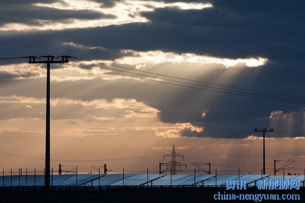 迎来拐点！2025年全球光伏装机量将超过500GW，之后将逐年下降