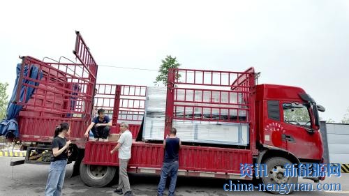 筑牢双玻产线质检防线！曜华激光13相机在线双玻组件EL外观缺陷检测仪助力光伏产线