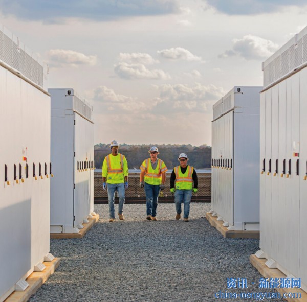 深入：现场电池如何加速数据中心电网连接