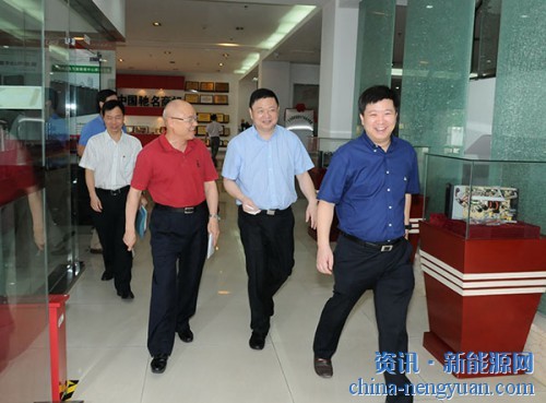 东莞市道滘镇委书记邓涛率党政代表团莅临易事特考察调研