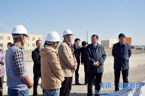 兵团党委常委田建荣莅临哈密易事特项目现场视察