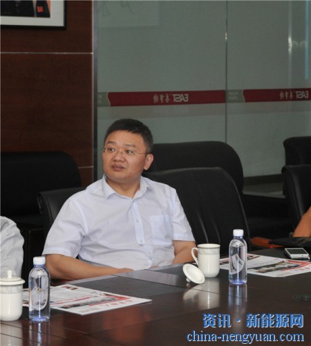 中山市经信局副局长黄贤龙一行到访易事特调研交流企业智能制造发展